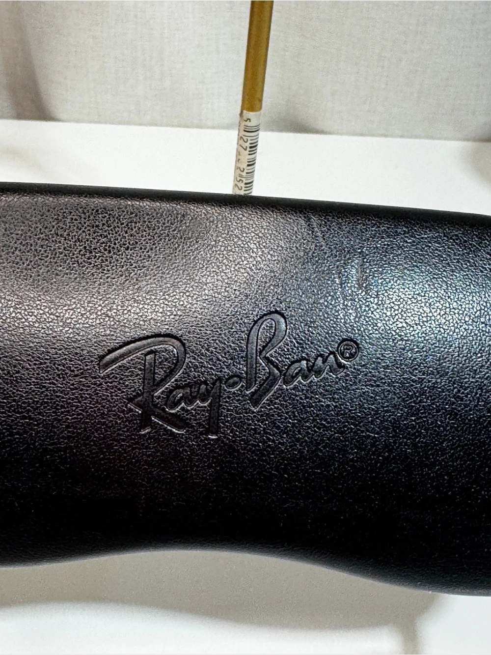 Ray-Ban Black Exterior Gray Felt Lining Interior Sunglasses Hard Case